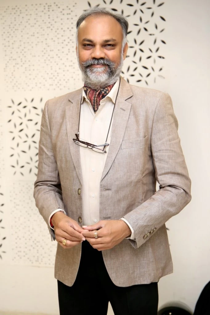 Dr. Deepak Makwana